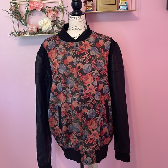 Kite Mens Floral Bomber Jacket - Picture 3 of 8